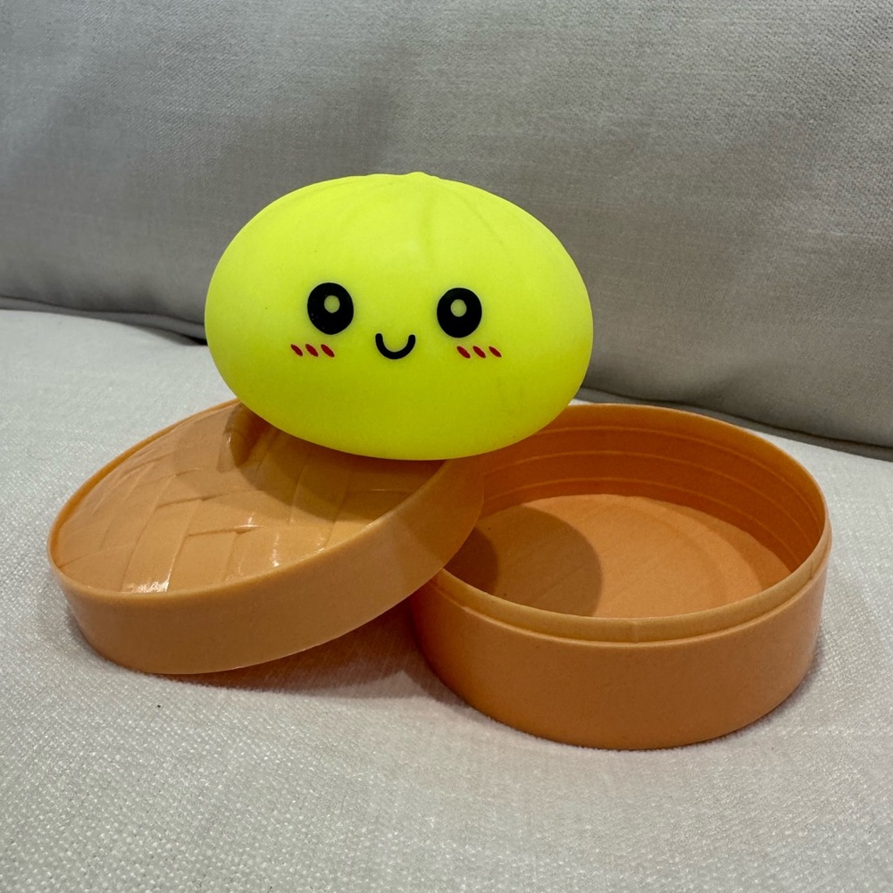 Viral Yellow Dumpling Squishy